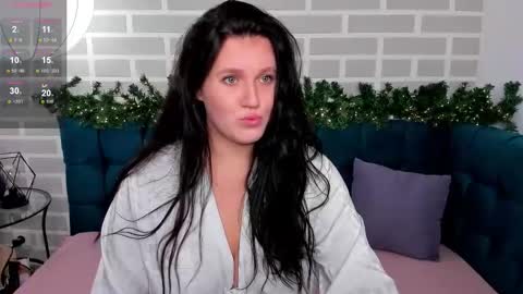 Snapshot of kassandra__grey chatting on December 15, 2025, 1:10 am Kassandra 3 online show from December 15, 2025, 1:10 am