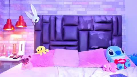 Snapshot of kassandraweked chatting on February 19, 2025, 5:06 pm Kassandra Weked online show from February 19, 2025, 5:06 pm