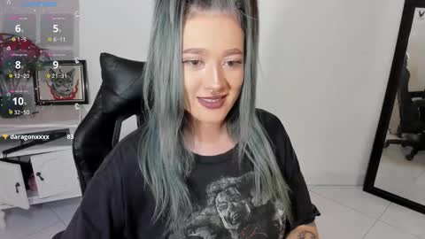 Alicia online show from November 26, 2025, 10:00 pm