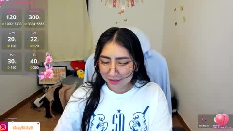 Snapshot of kat_ly_chan chatting on October 16, 2025, 9:16 pm Kat online show from October 16, 2025, 9:16 pm