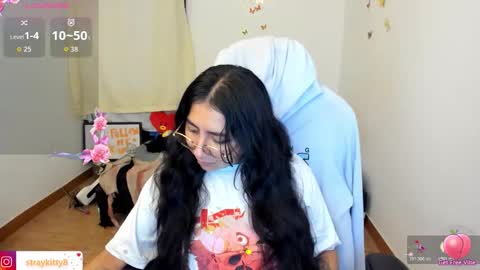 Snapshot of kat_ly_chan chatting on October 17, 2025, 1:03 pm Kat online show from October 17, 2025, 1:03 pm