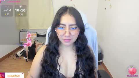 Snapshot of kat_ly_chan chatting on October 31, 2025, 10:38 am Kat online show from October 31, 2025, 10:38 am