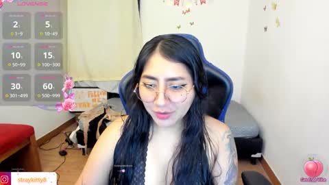 Snapshot of kat_ly_chan chatting on November 26, 2025, 8:10 pm Kat online show from November 26, 2025, 8:10 pm