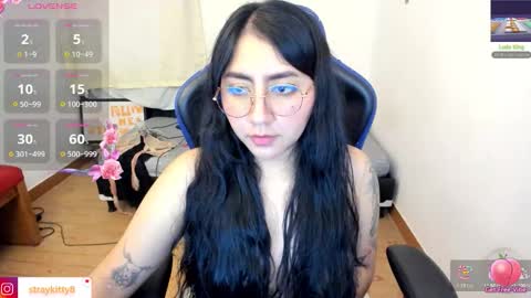 Snapshot of kat_ly_chan chatting on December 17, 2025, 6:58 pm Kat online show from December 17, 2025, 6:58 pm