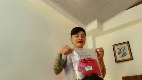 Snapshot of kat_paradisse chatting on January 8, 2026, 12:18 pm kat paradisse online show from January 8, 2026, 12:18 pm