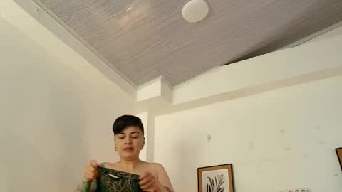 Snapshot of kat_paradisse chatting on February 7, 2026, 11:47 am kat paradisse online show from February 7, 2026, 11:47 am