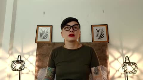 Snapshot of kat_paradisse chatting on February 19, 2026, 11:39 am kat paradisse online show from February 19, 2026, 11:39 am