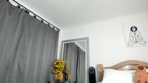 Kataleya online show from January 16, 2025, 11:48 pm