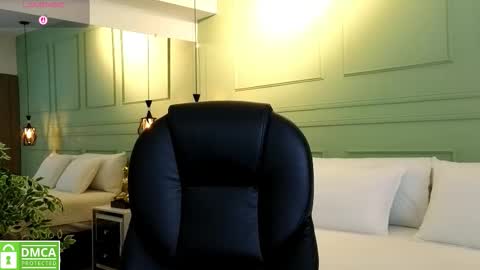 Kat online show from November 14, 2025, 11:53 am