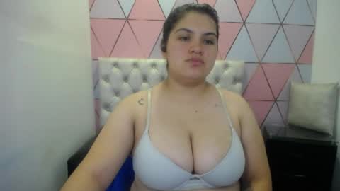 Snapshot of katalina_santana25 chatting on May 30, 2026, 8:06 pm katalina santana25 online show from May 30, 2026, 8:06 pm