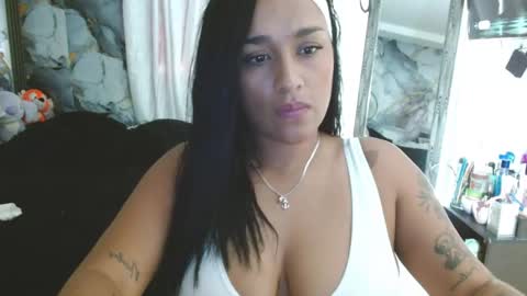 Catalina online show from November 11, 2025, 7:25 pm