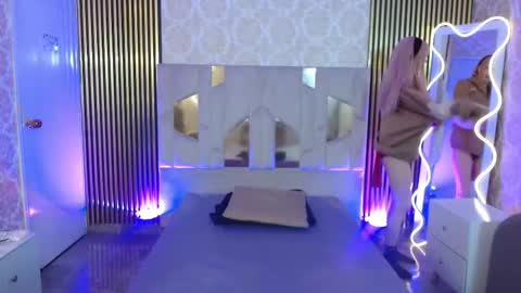 katana_tay online show from October 22, 2025, 11:43 am