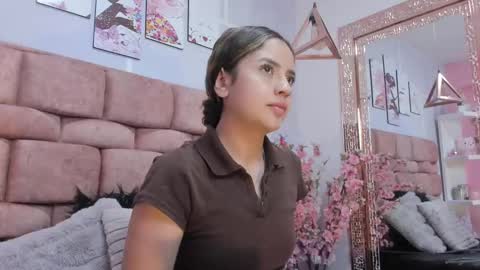 Snapshot of kate_froz chatting on October 6, 2025, 11:29 am Kate Froz online show from October 6, 2025, 11:29 am