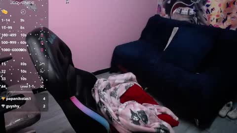 kate_lawrence_ online show from February 8, 2025, 10:39 am