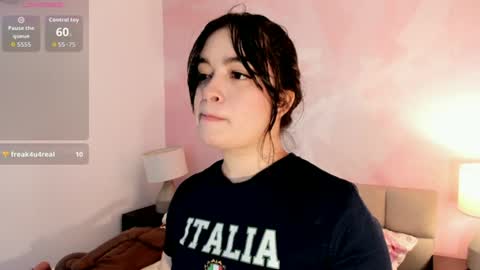 Snapshot of kate_michaels_ chatting on July 2, 2026, 3:40 pm Kate online show from July 2, 2026, 3:40 pm