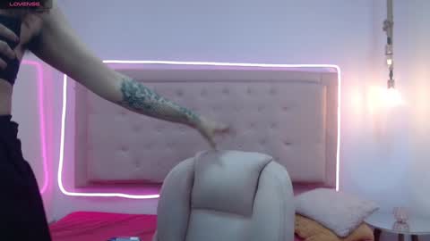 Snapshot of kate_pickman chatting on January 14, 2025, 2:50 am kate online show from January 14, 2025, 2:50 am