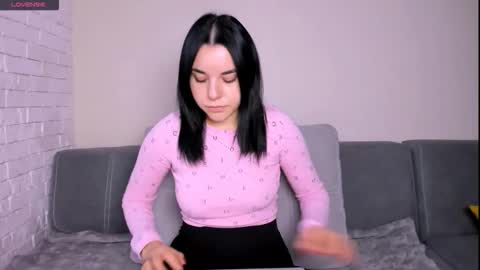 Snapshot of kate_ree_ chatting on November 8, 2025, 5:51 am KATE online show from November 8, 2025, 5:51 am