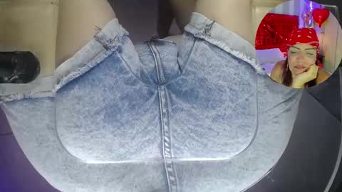 Snapshot of kate_roose chatting on February 4, 2026, 8:14 pm kate_roose online show from February 4, 2026, 8:14 pm