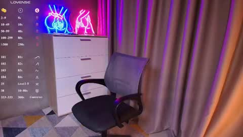 kateample online show from May 19, 2026, 11:27 am