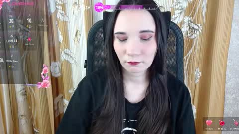 Snapshot of katecrash chatting on November 12, 2025, 11:43 am YourKate online show from November 12, 2025, 11:43 am