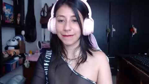 Kateeen18 online show from November 27, 2025, 7:49 pm