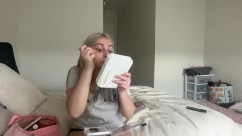 kateharperr online show from December 14, 2025, 8:02 pm