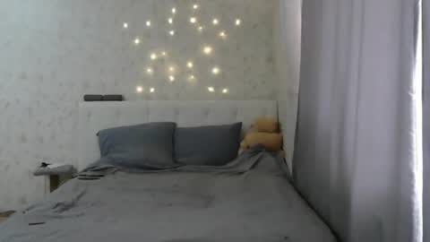 Snapshot of katekalen chatting on April 18, 2026, 11:14 am Kate Bunny online show from April 18, 2026, 11:14 am