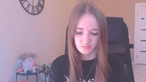 Snapshot of katekayer chatting on September 13, 2025, 8:47 am katekayer online show from September 13, 2025, 8:47 am
