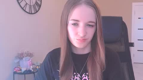 Snapshot of katekayer chatting on September 14, 2025, 8:35 am katekayer online show from September 14, 2025, 8:35 am