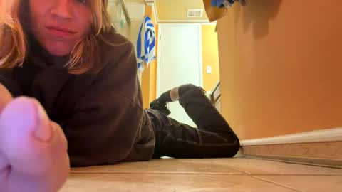 Snapshot of katelinxxx chatting on January 12, 2026, 7:13 am Katelin online show from January 12, 2026, 7:13 am