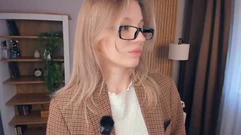 my name is Kate online show from May 17, 2026, 7:50 am