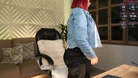 Snapshot of kateowens chatting on February 9, 2025, 9:37 am Kate Owens online show from February 9, 2025, 9:37 am