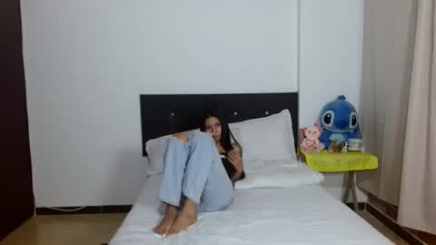 Snapshot of katerin_moore chatting on October 18, 2025, 1:19 am katherin moore online show from October 18, 2025, 1:19 am