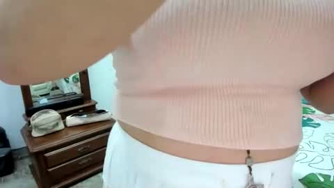 Snapshot of katerinamilf_ chatting on October 27, 2025, 12:20 pm kata online show from October 27, 2025, 12:20 pm