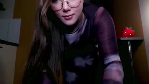 Snapshot of katerosen chatting on November 7, 2025, 7:14 pm KATE online show from November 7, 2025, 7:14 pm