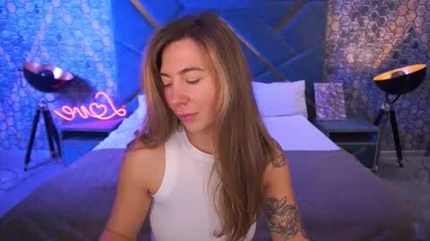 Kate online show from November 6, 2025, 7:20 am