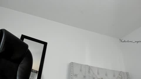 love meeee online show from February 12, 2025, 7:13 pm