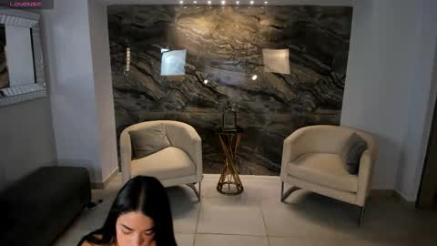 Snapshot of katesunder chatting on November 30, 2025, 9:57 am K A T E online show from November 30, 2025, 9:57 am