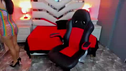 Snapshot of katetompson chatting on February 4, 2026, 4:02 pm kate Tompson online show from February 4, 2026, 4:02 pm