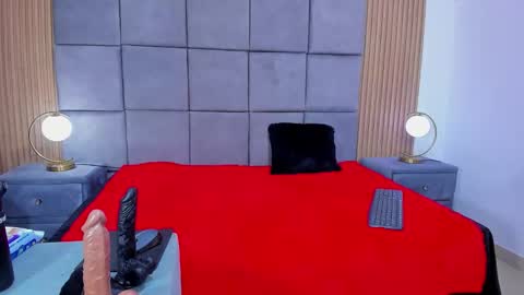 Snapshot of katetompson chatting on February 24, 2026, 12:36 pm kate Tompson online show from February 24, 2026, 12:36 pm