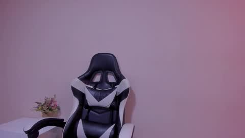 Snapshot of kathe_asian chatting on January 15, 2026, 11:48 am online show from January 15, 2026, 11:48 am