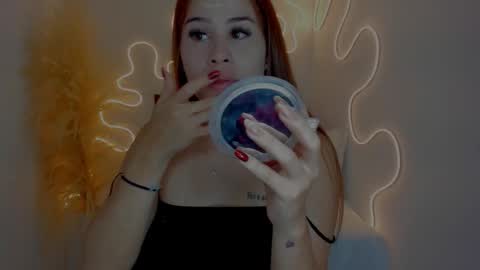 Snapshot of kathe_milk_ chatting on October 1, 2025, 12:44 pm katerin online show from October 1, 2025, 12:44 pm