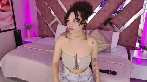 KatheGomez  online show from May 15, 2026, 3:46 am