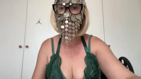 Snapshot of kathemelons chatting on July 13, 2026, 2:09 pm Kathes Room online show from July 13, 2026, 2:09 pm