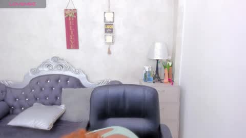 Snapshot of katherin_cruzz chatting on December 19, 2025, 5:09 pm katherin online show from December 19, 2025, 5:09 pm