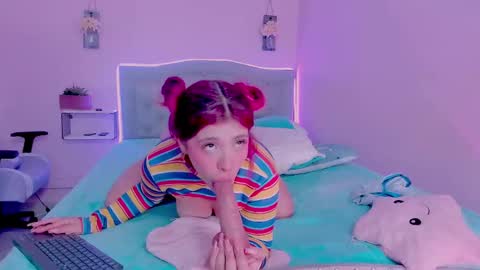 Kathia  online show from December 18, 2024, 10:40 am