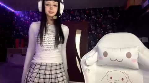 Snapshot of kathimatayoshi chatting on February 19, 2026, 3:19 pm Luna online show from February 19, 2026, 3:19 pm