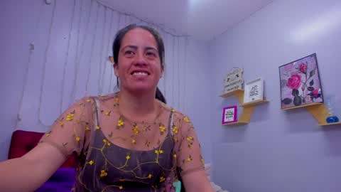 Snapshot of kathina_giraldo chatting on December 14, 2024, 1:16 pm Paola online show from December 14, 2024, 1:16 pm
