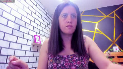 Snapshot of kathina_giraldo chatting on December 30, 2024, 12:52 pm Paola online show from December 30, 2024, 12:52 pm