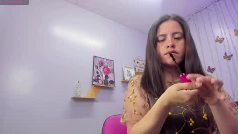 Snapshot of kathina_giraldo chatting on January 17, 2025, 12:52 pm Paola online show from January 17, 2025, 12:52 pm